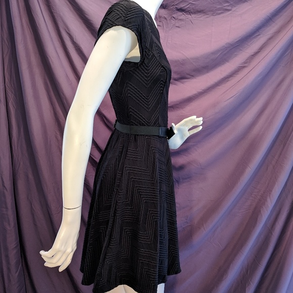 Candie's | dress | textured | belt w/bow Nwt | Med - Picture 3 of 7